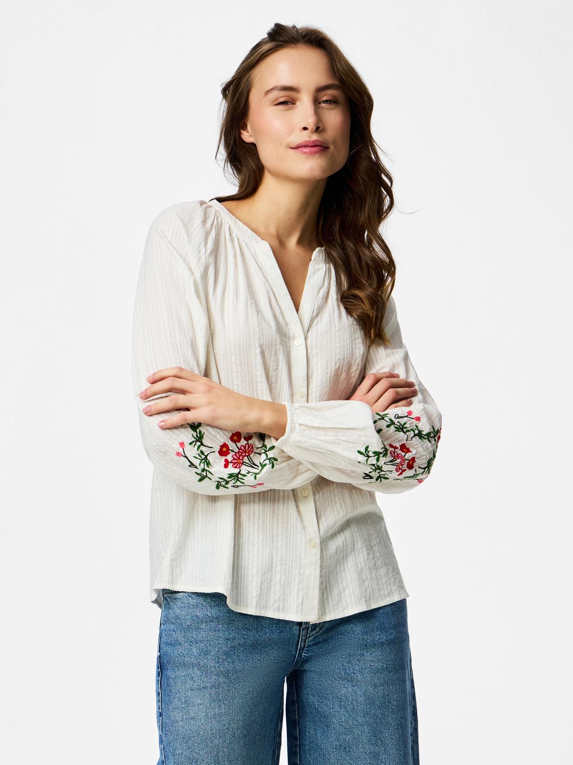 model_shot-front